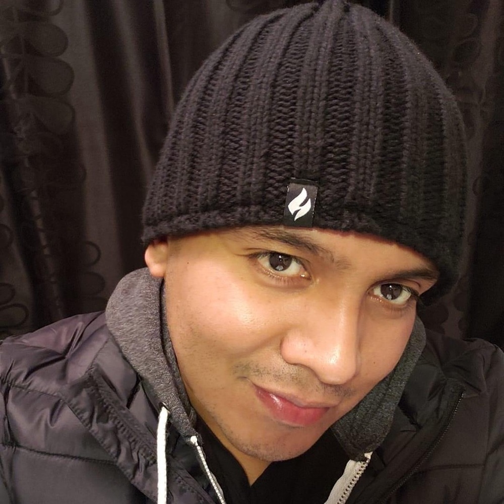 Meet your Posher, Isai